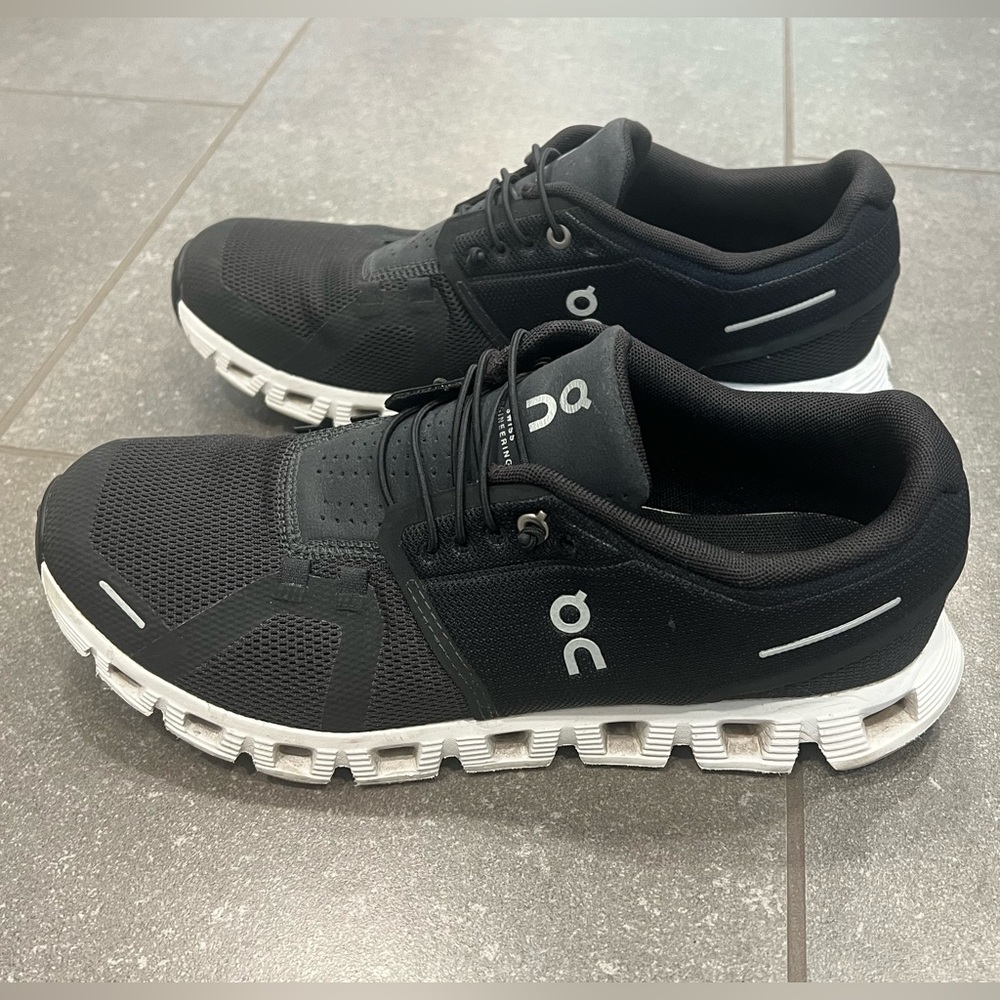 On Cloud 5 Running Shoe